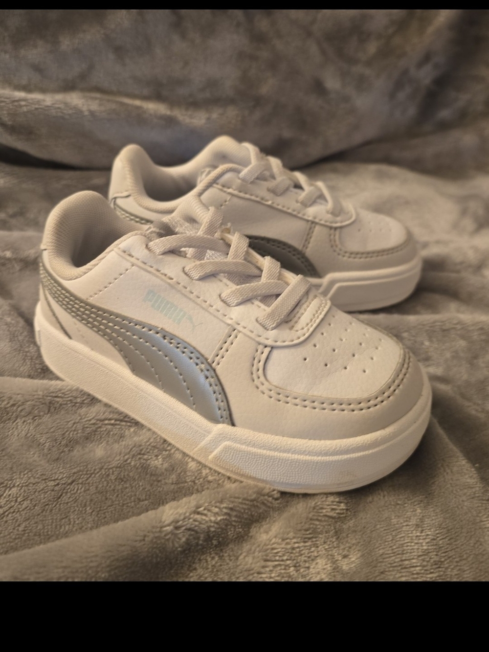 Puma Toddlers White/Silver Low-Top Sneakers